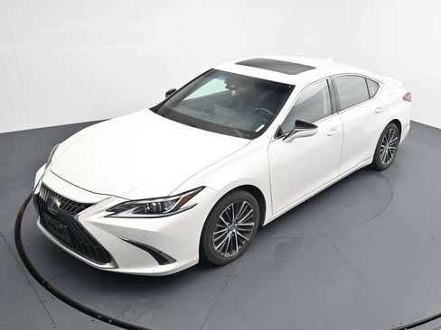 Used 2022 Lexus ES 300h w/ Premium Package FWD image 12