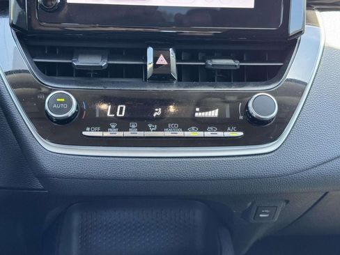 Used 2023 Toyota Corolla LE FWD image 5