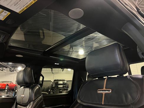 Used 2023 Ford F350 Platinum w/ Tremor Off-Road Package image 23