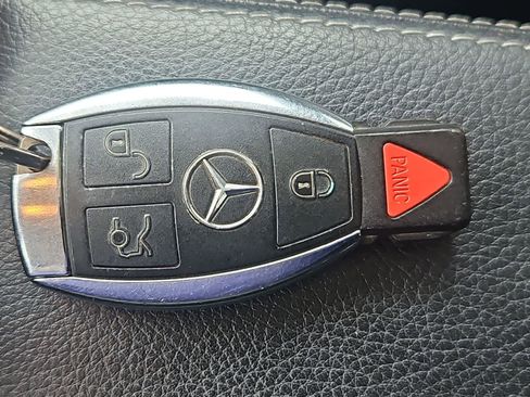 Used 2014 Mercedes-Benz GLK 250 BlueTEC 4MATIC image 37