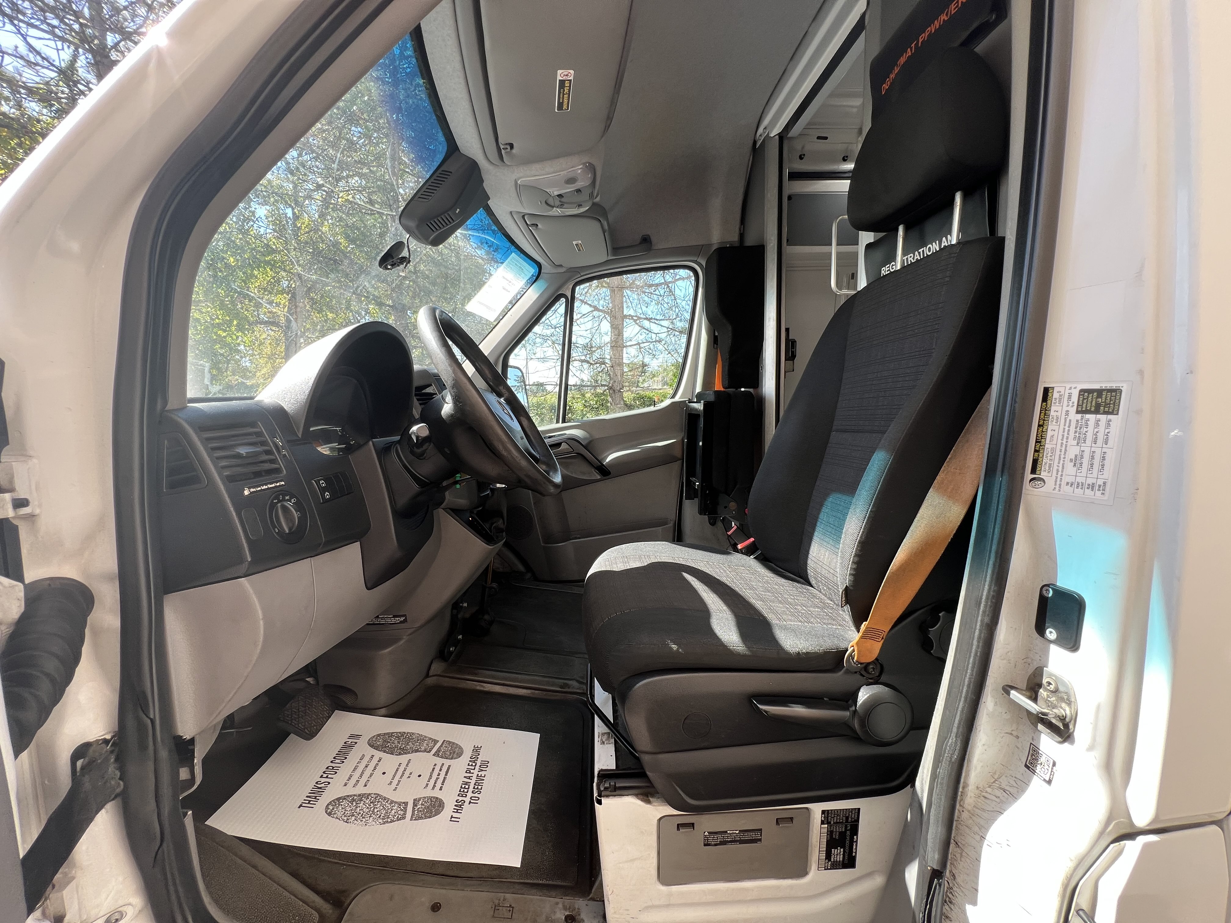 Used 2016 Mercedes-Benz Sprinter 2500 image 13