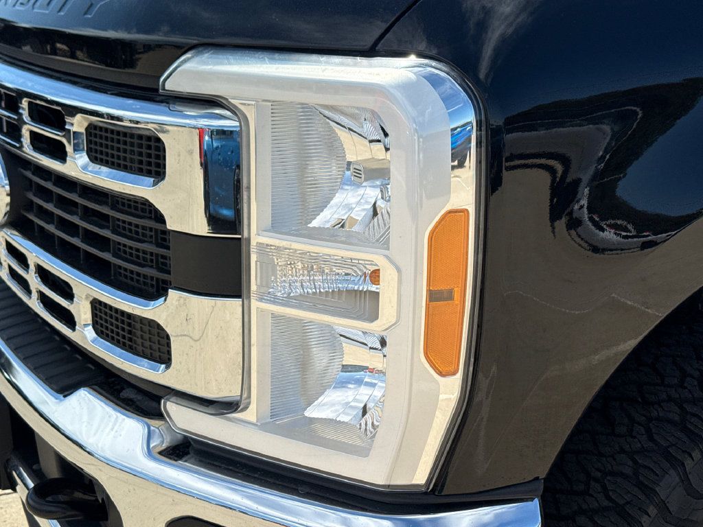 Used 2023 Ford F350 XLT w/ 360-Degree Camera Package AWD/4WD image 4