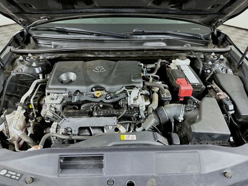 Used 2020 Toyota Camry LE w/ Convenience Package FWD image 31