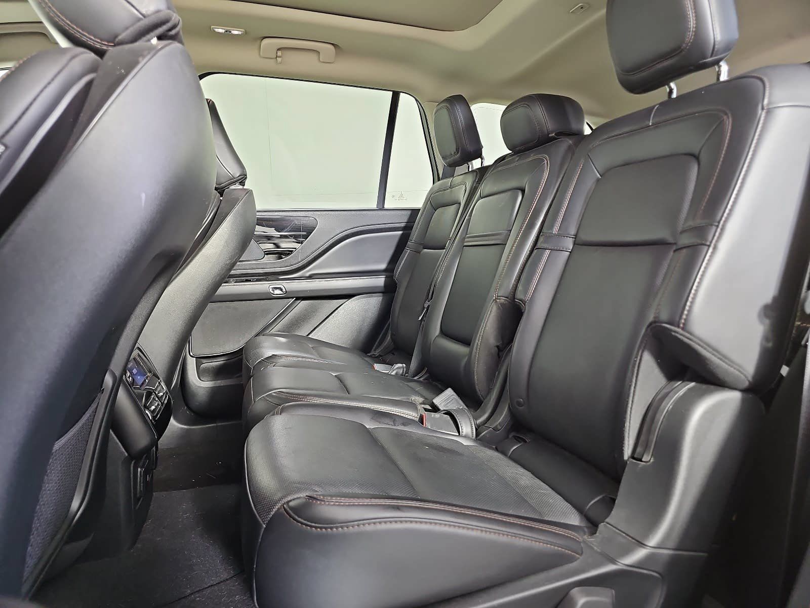 Used 2024 Lincoln Aviator Reserve RWD image 10