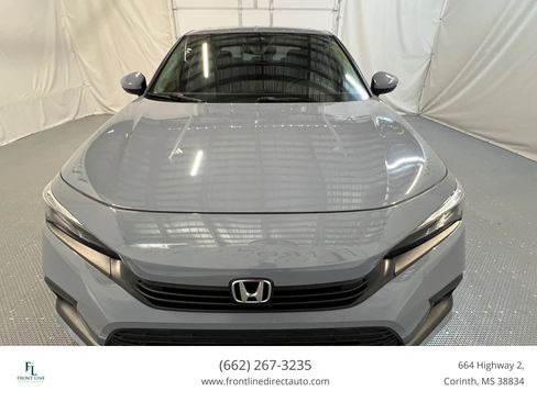 Used 2022 Honda Civic Touring image 2