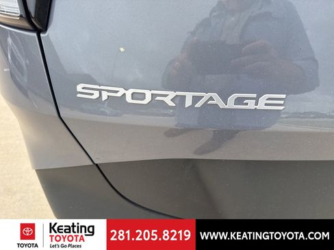 Used 2023 Kia Sportage EX image 9