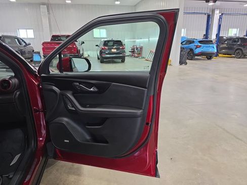 Used 2025 Chevrolet Blazer RS w/ Driver Confidence II Package AWD/4WD image 32