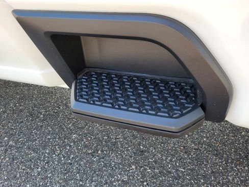 New 2025 GMC Sierra 2500 AT4 w/ Technology Package image 12