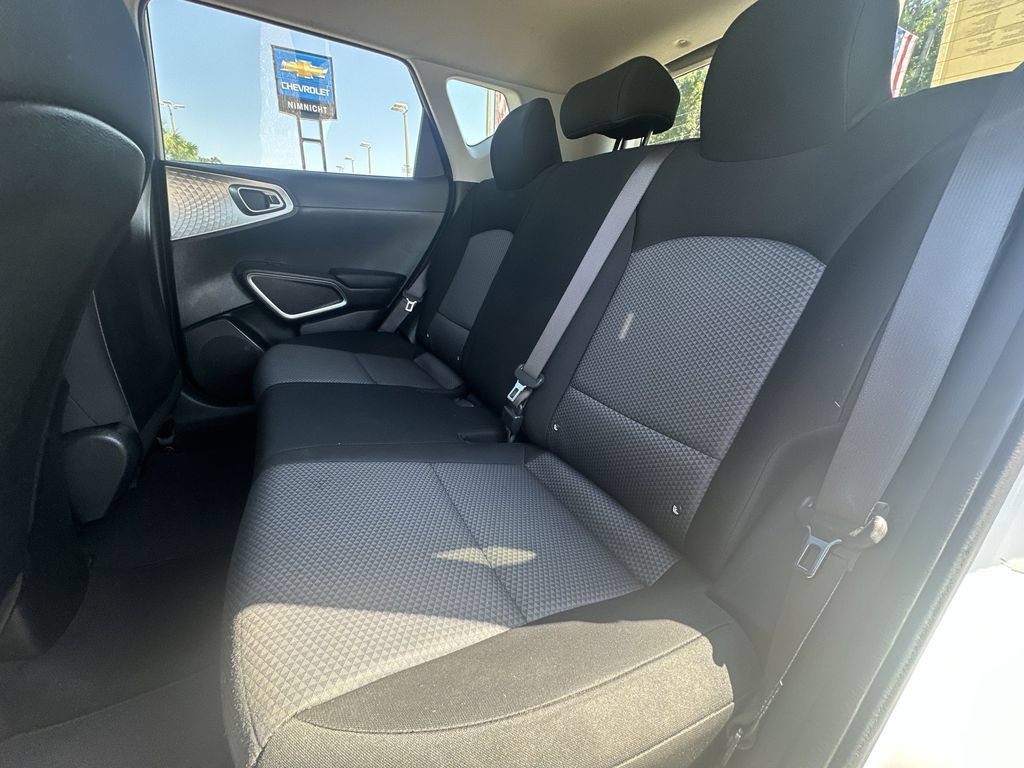Used 2024 Kia Soul LX w/ Option Group 015 FWD image 18