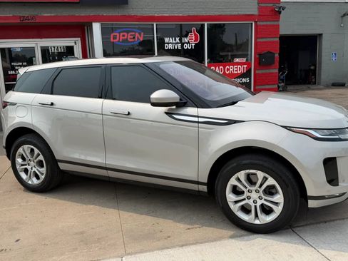 Used 2020 Land Rover Range Rover Evoque S AWD/4WD image 4
