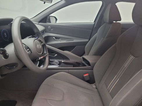 Used 2024 Hyundai Elantra SEL FWD image 17