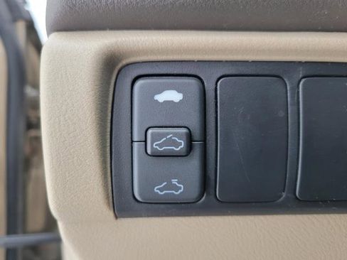 Used 2005 Honda Accord EX-L image 19