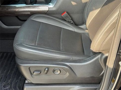 Used 2022 Chevrolet Silverado 1500 LTZ image 18