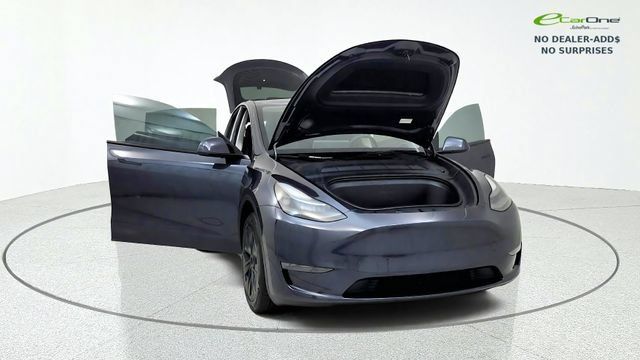Used 2025 Tesla Model Y Long Range RWD image 12