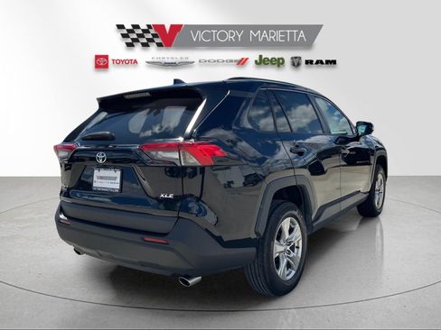 Used 2024 Toyota RAV4 XLE FWD image 5