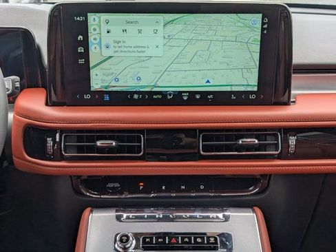 New 2026 Lincoln Aviator Reserve AWD/4WD image 18