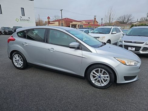 Used 2018 Ford Focus SE FWD image 8