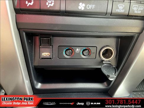 Used 2023 Toyota 4Runner Limited AWD/4WD image 15