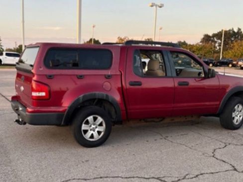 Used 2008 Ford Explorer Sport Trac XLT image 2
