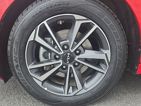 Used 2024 Kia Forte LXS image 11