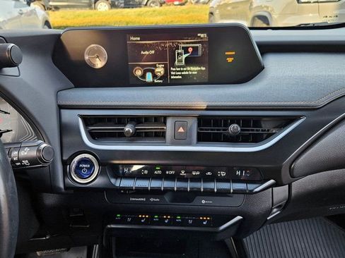 Used 2019 Lexus UX 250h w/ Premium Package image 19