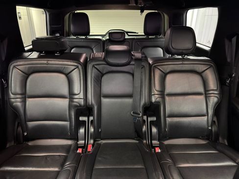 Used 2020 Lincoln Navigator Reserve w/ Luxury Package image 33