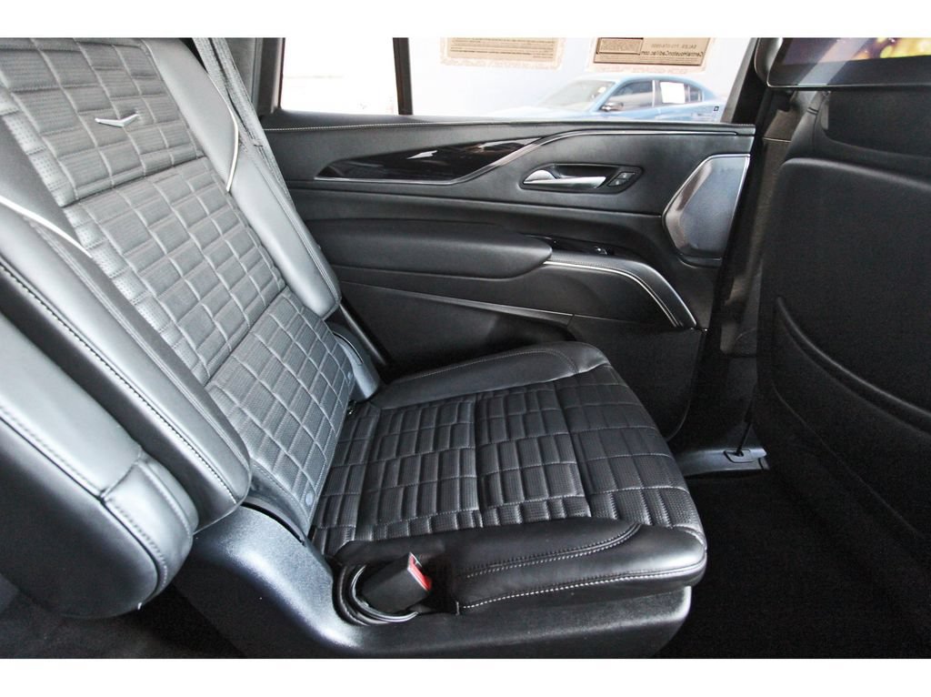 Used 2023 Cadillac Escalade V w/ LPO, ONYX Package AWD/4WD image 11