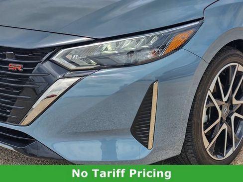 Used 2025 Nissan Sentra SR w/ SR Premium Package FWD image 6