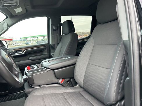 Used 2025 Chevrolet Silverado 1500 LT AWD/4WD image 12