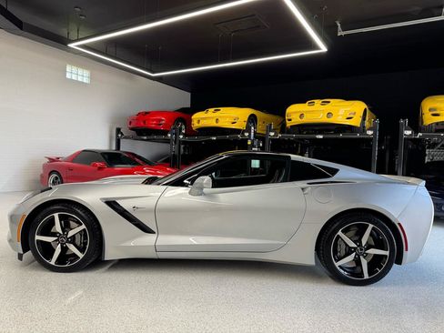 Used 2015 Chevrolet Corvette Stingray Coupe w/ 2LT Preferred Equipment Group RWD image 10