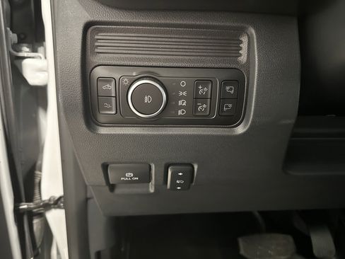 Used 2026 Ford F250 Platinum AWD/4WD image 28