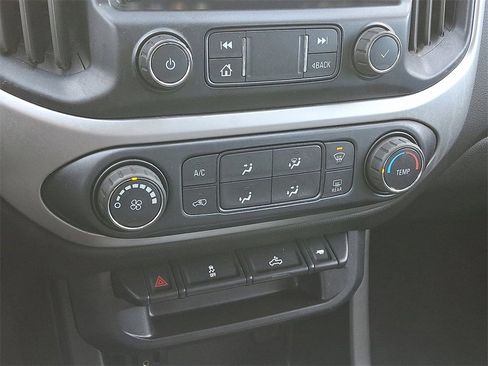 Used 2019 Chevrolet Colorado LT w/ LT Convenience Package image 18