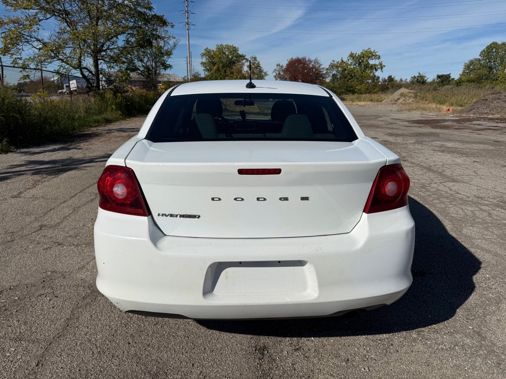 Used 2011 Dodge Avenger Mainstreet FWD image 4