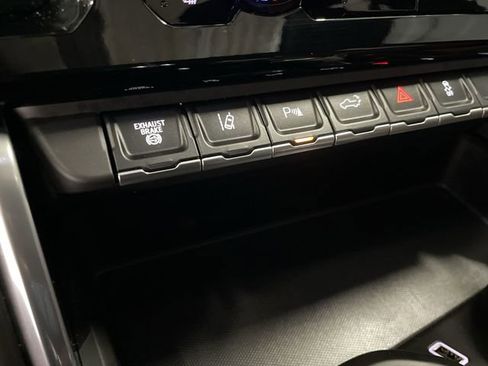 Certified 2025 GMC Sierra 2500 Denali Ultimate image 33