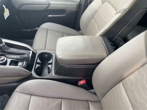 Used 2024 Chevrolet Colorado ZR2 w/ ZR2 Convenience Package III image 26