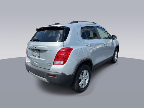Used 2016 Chevrolet Trax LT w/ LT Convenience Package AWD/4WD image 3