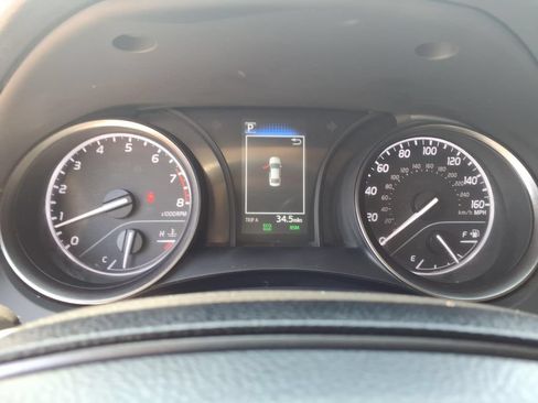 Used 2024 Toyota Camry SE FWD image 8