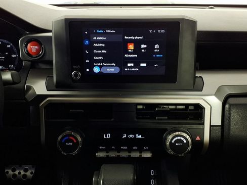 Used 2024 Toyota Tacoma TRD Sport AWD/4WD image 22