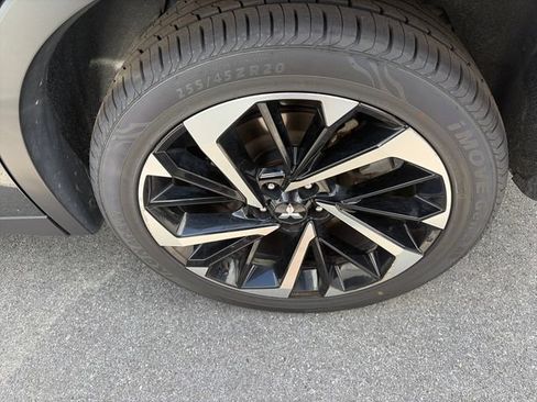 Used 2024 Mitsubishi Outlander SE AWD/4WD image 9