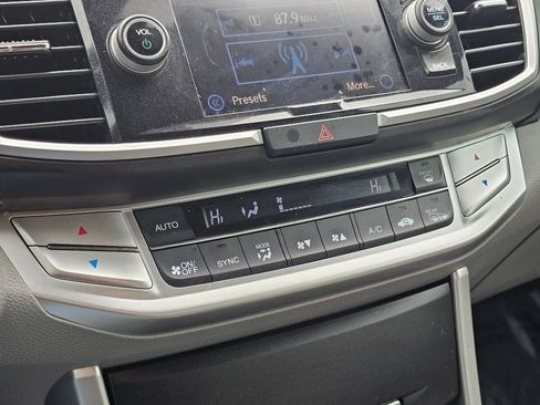 Used 2015 Honda Accord EX-L image 8