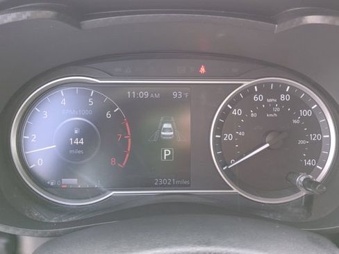 Used 2023 Nissan Versa SR w/ Trunk Package FWD image 24
