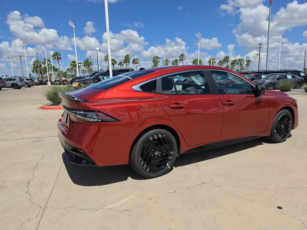 New 2027 Nissan Sentra SR w/ Floor Mat Package FWD image 7