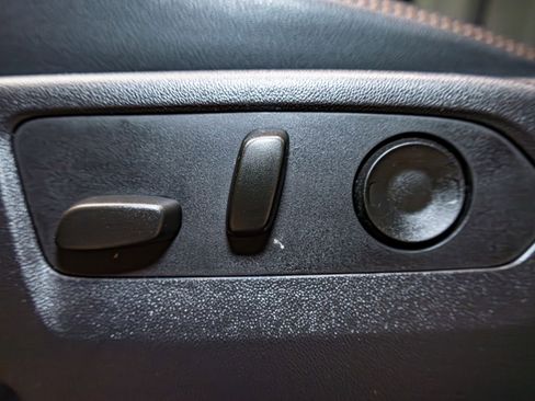 Used 2025 GMC Sierra 1500 AT4 w/ AT4 Premium Package image 23