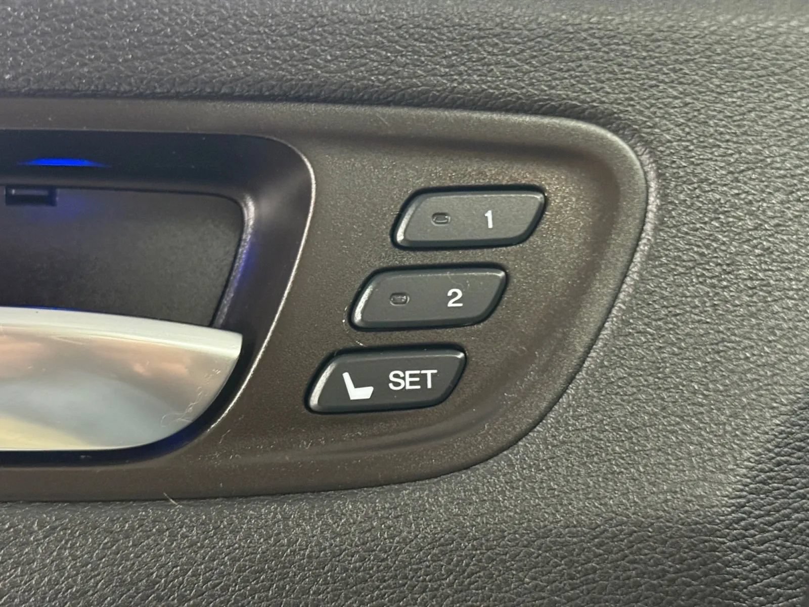 Used 2018 Acura MDX w/ Technology Package AWD/4WD image 27