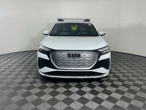 Used 2022 Audi Q4 e-tron Premium w/ Convenience Package AWD/4WD image 2