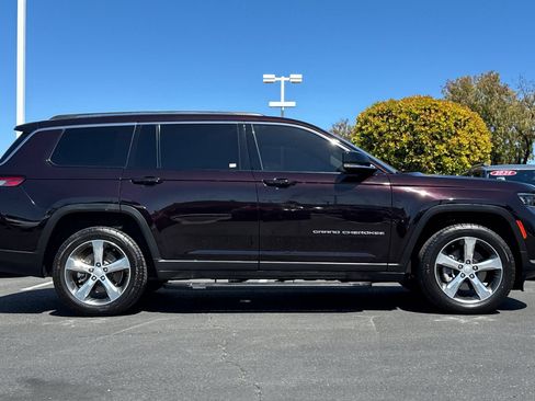 Used 2022 Jeep Grand Cherokee L Limited RWD image 4