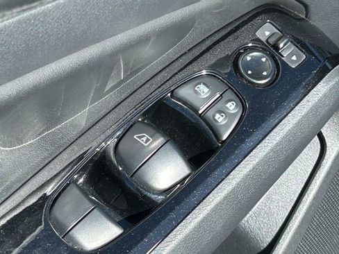 Used 2023 Nissan Altima 2.5 SV FWD image 28