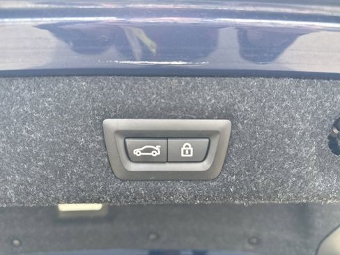 Used 2021 BMW 530i xDrive image 22