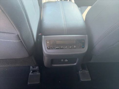 Used 2025 Nissan Pathfinder SV AWD/4WD image 13