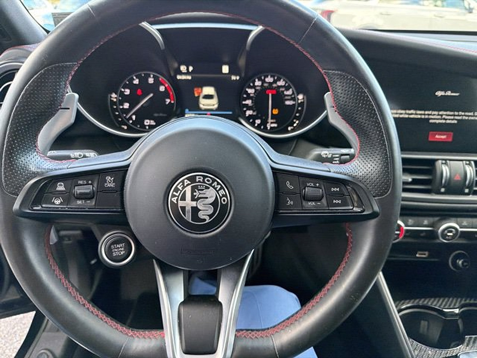 Used 2023 Alfa Romeo Giulia Estrema AWD/4WD image 9